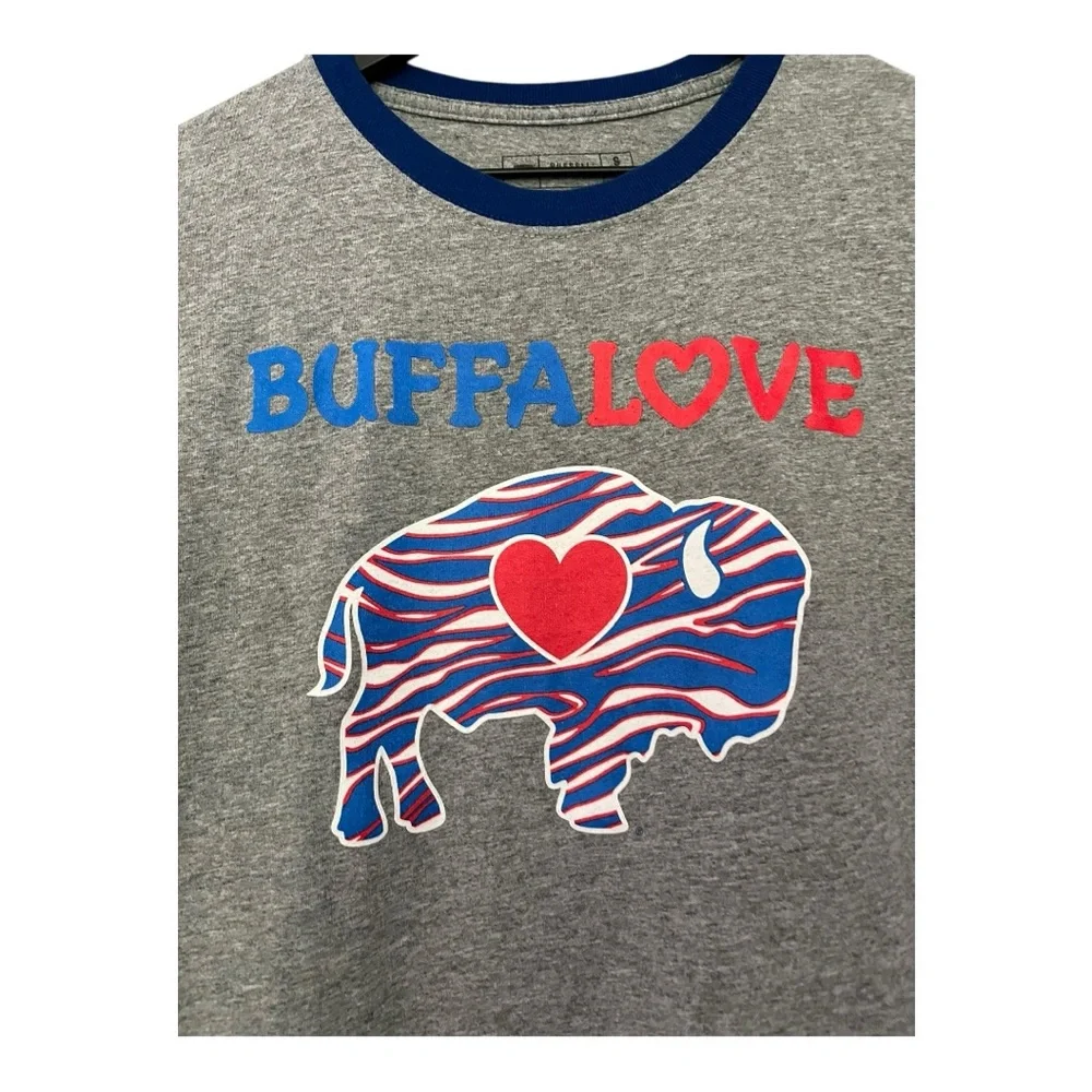 Russell Athletic Buffalo Love shirt sleeved tee
